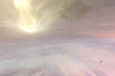 NASA Reveals Stunning Video of Orion Spacecraft’s Fiery Earth Return